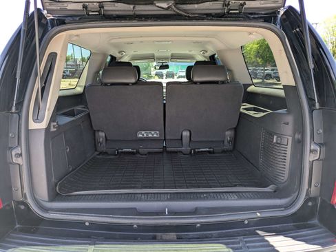 Used 2011 Chevrolet Suburban 2500 LT w/ Luxury Package AWD/4WD image 13