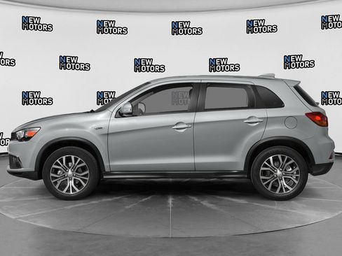 Used 2018 Mitsubishi Outlander Sport ES AWD/4WD image 3