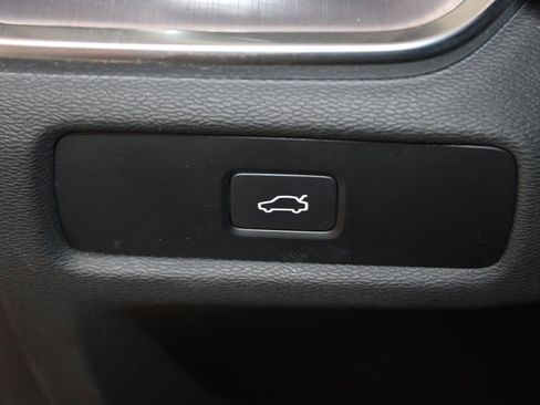 Used 2024 Volvo S60 B5 Core FWD image 40
