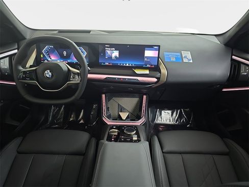 Used 2025 BMW X3 xDrive30i w/ Premium Package image 13
