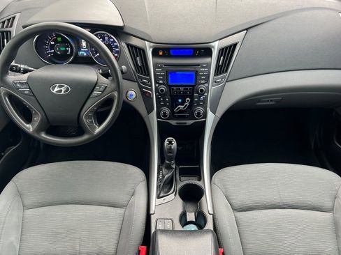Used 2013 Hyundai Sonata Hybrid image 10