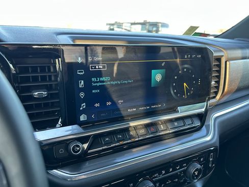 Used 2025 Chevrolet Silverado 1500 High Country image 28