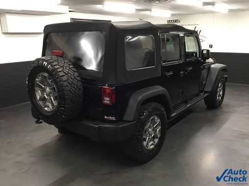 Used 2015 Jeep Wrangler Unlimited Rubicon w/ Connectivity Group image 11