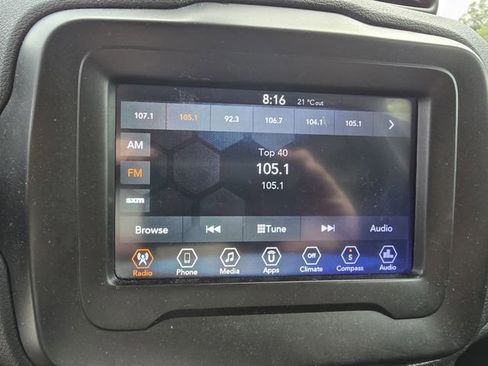 Used 2019 Jeep Renegade Altitude w/ Quick Order Package 2XM image 5