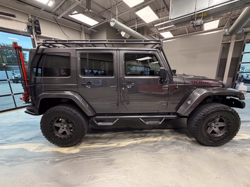 Used 2016 Jeep Wrangler Unlimited Rubicon w/ Connectivity Group AWD/4WD image 33