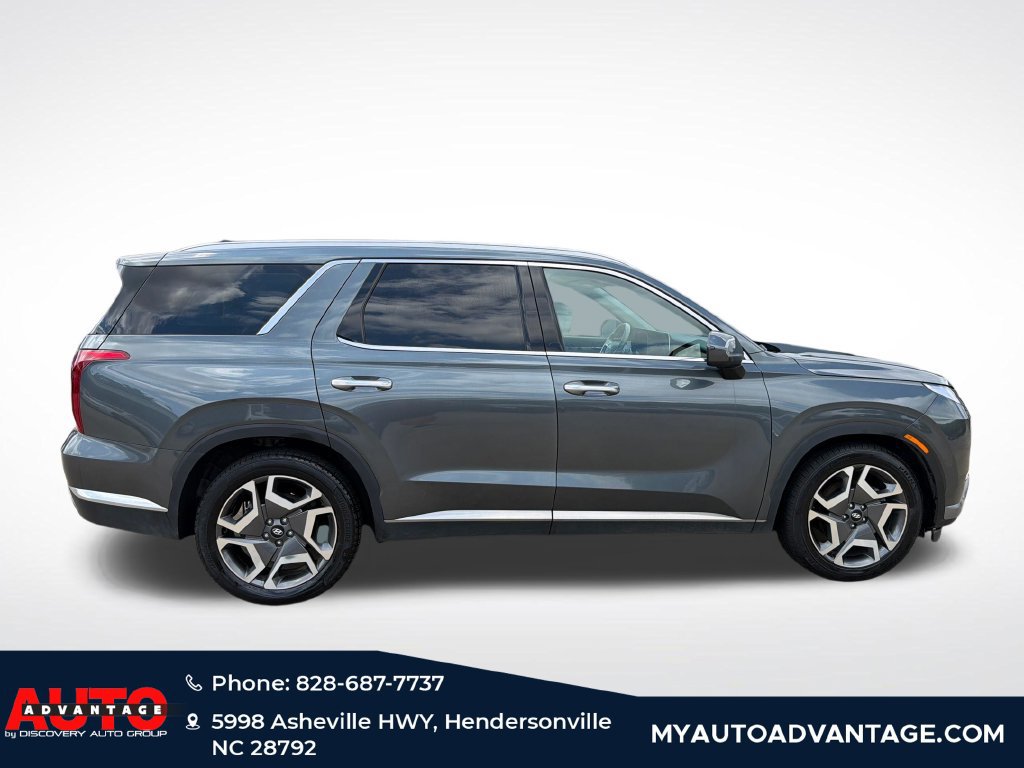 Used 2024 Hyundai Palisade Limited AWD/4WD image 2