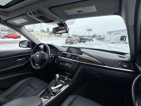 Used 2014 BMW 320i xDrive Sedan image 19