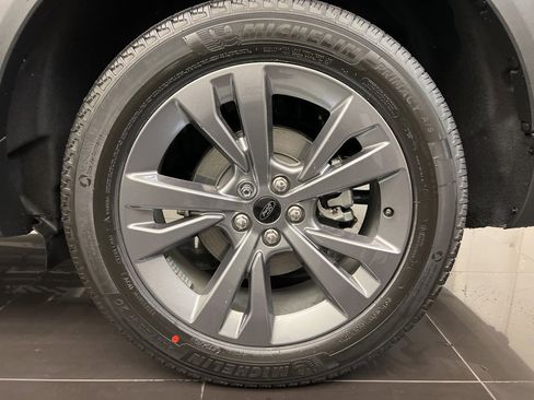 New 2026 Ford Explorer Active w/ Active Comfort Package image 7