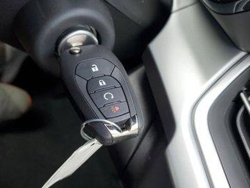 New 2026 Chevrolet Trax RS w/ Driver Confidence Package image 24