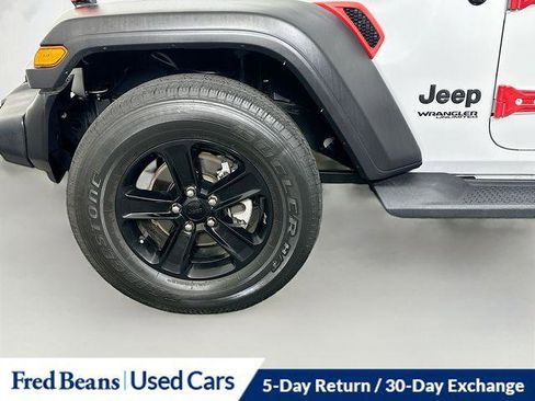 Certified 2022 Jeep Wrangler Unlimited Sport AWD/4WD image 32