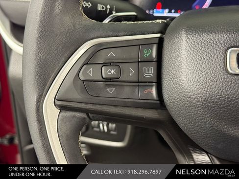 Used 2023 Jeep Grand Cherokee Altitude AWD/4WD image 25
