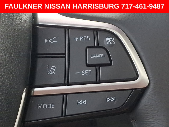 Used 2026 Toyota Sienna XLE FWD image 25