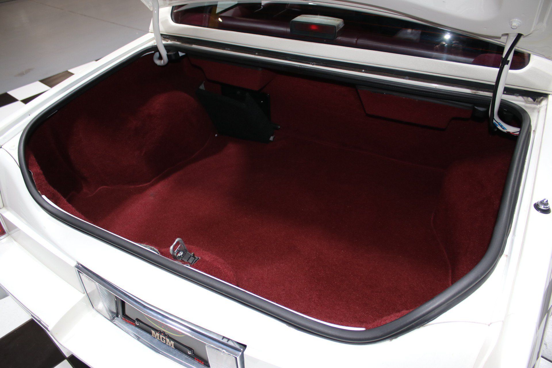 Used 1988 Cadillac Eldorado Coupe FWD image 5