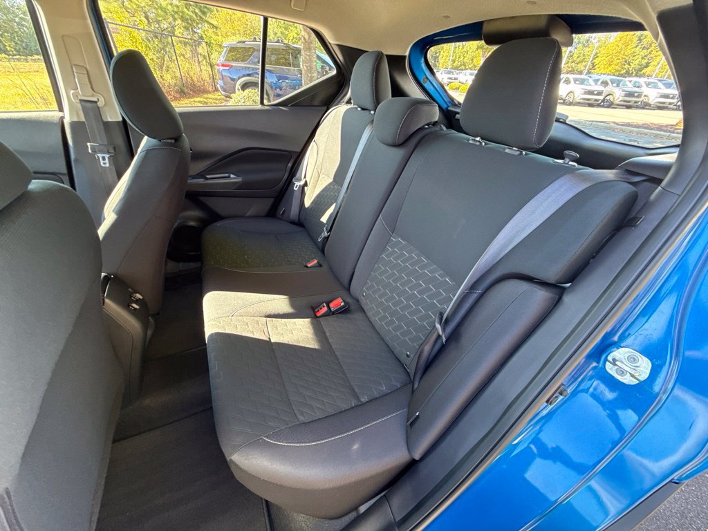 Used 2024 Nissan Kicks SV FWD image 18