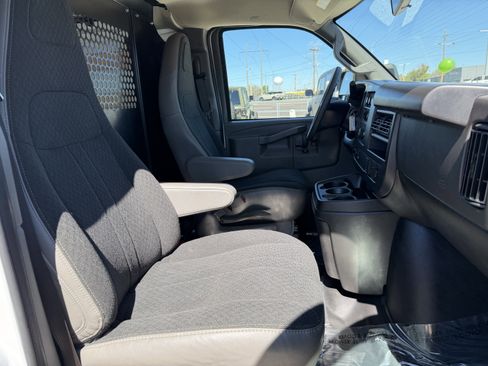 Used 2024 Chevrolet Express 2500 w/ Driver Convenience Package image 21