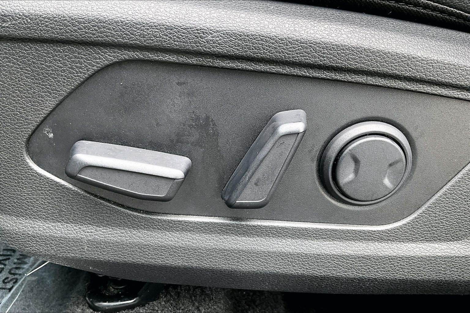 Used 2025 Kia Sportage EX w/ Premium Package FWD image 19