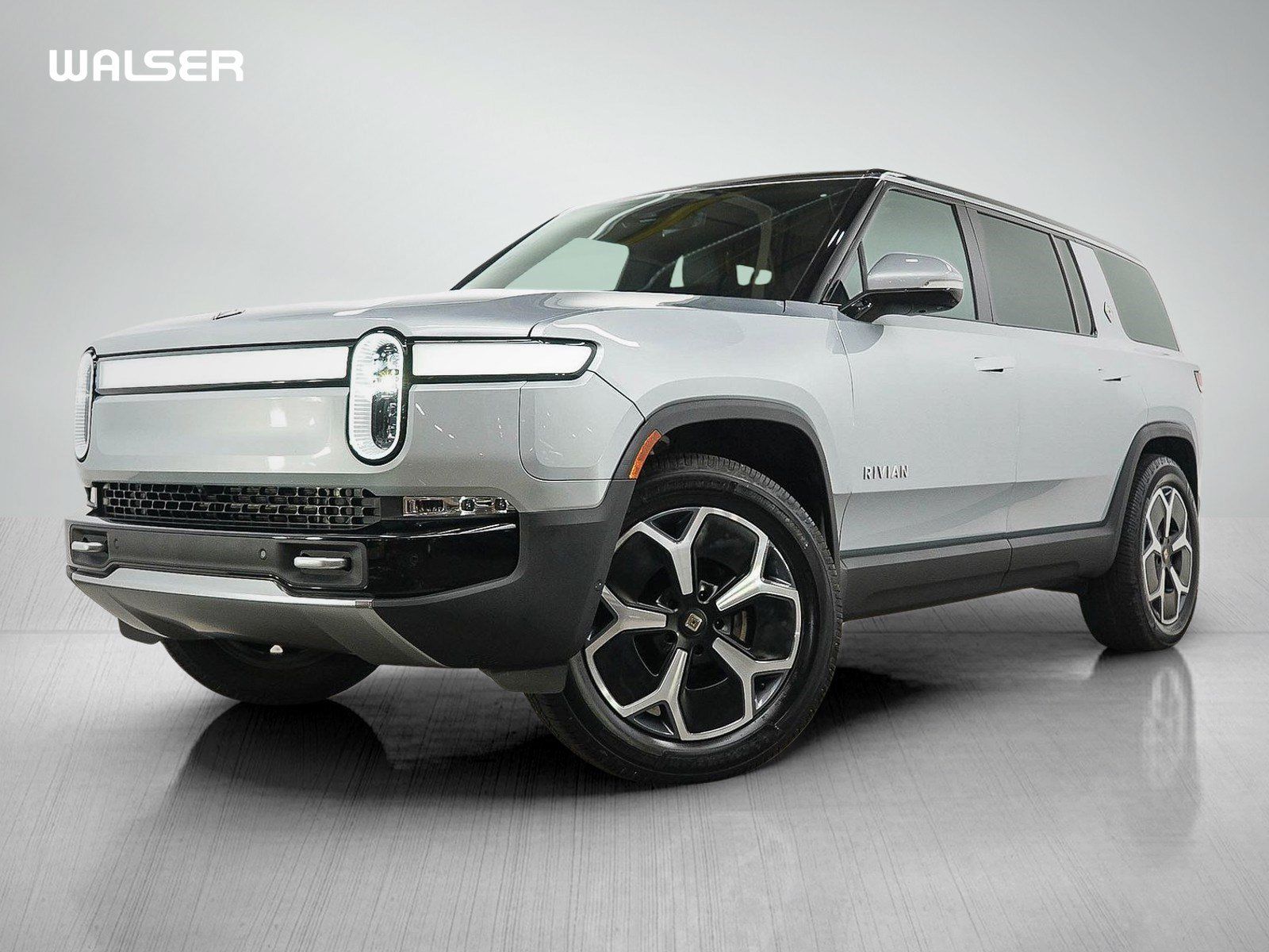Used 2024 Rivian R1S Adventure Dual AWD/4WD image 1
