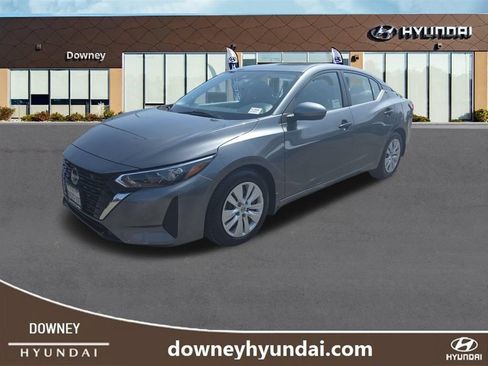 Used 2025 Nissan Sentra S FWD image 1