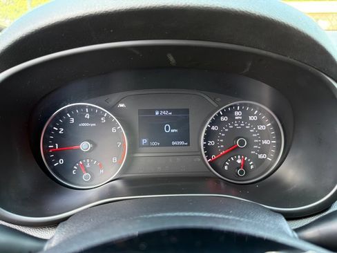 Used 2020 Kia Sportage LX FWD image 9