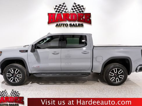 Used 2024 GMC Sierra 1500 AT4 w/ AT4 Preferred Package AWD/4WD image 1