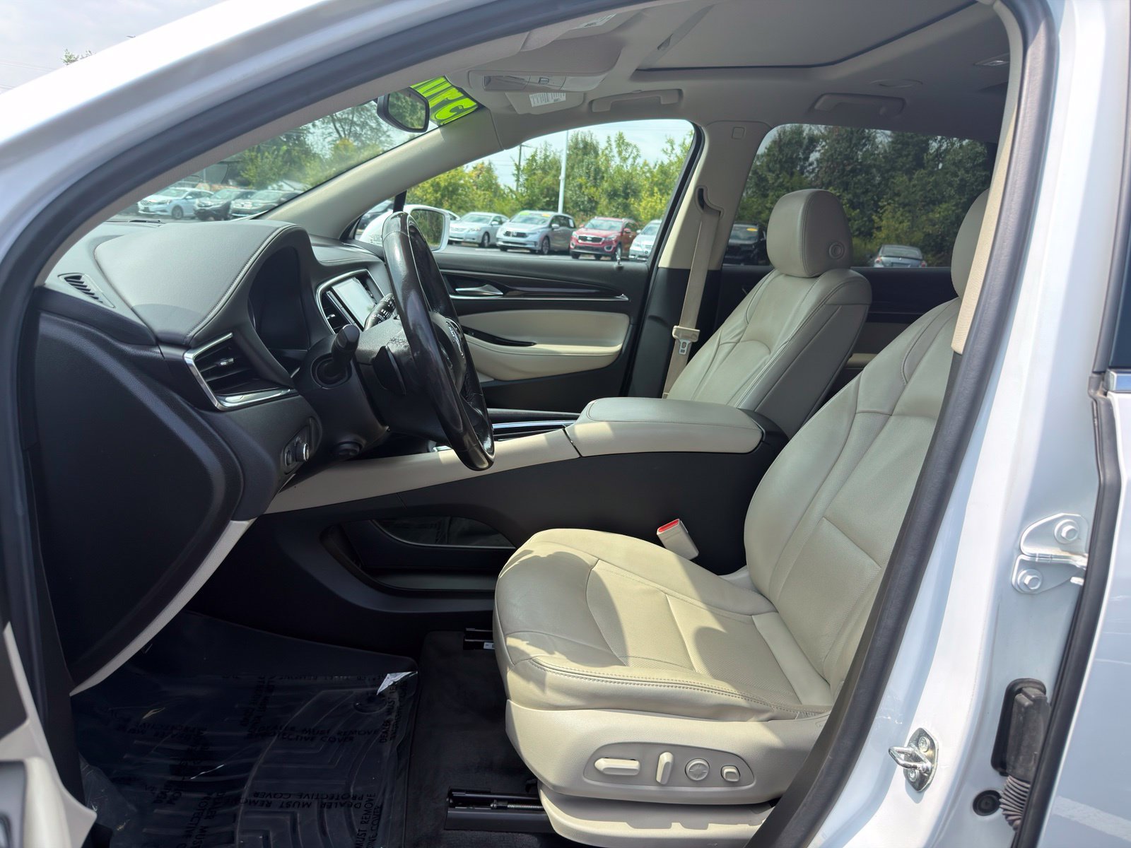 Used 2020 Buick Enclave Premium w/ Sun and Sites Package FWD image 11