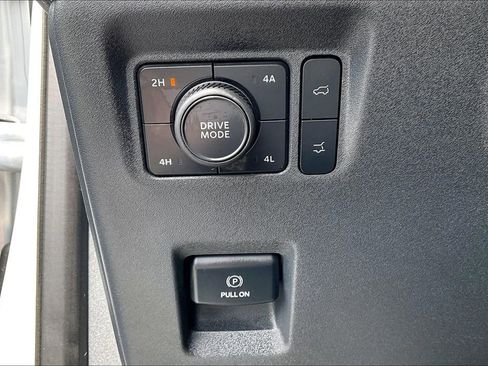 Used 2025 Ford Expedition Max Active AWD/4WD image 37