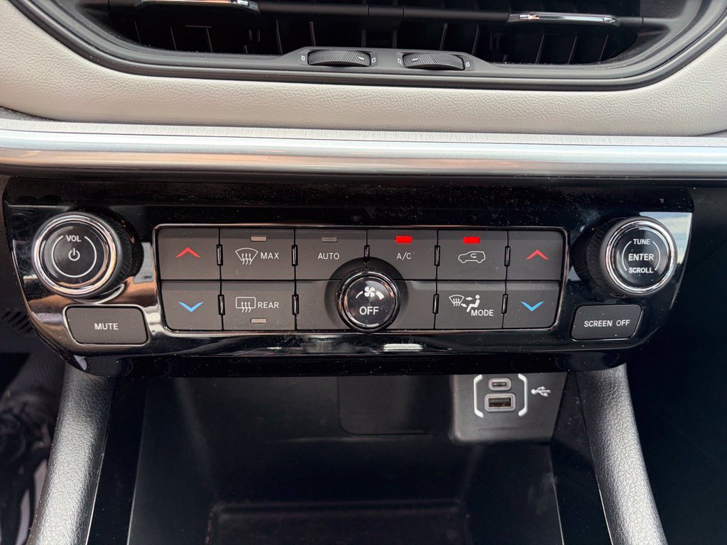 Certified 2024 Jeep Compass Limited AWD/4WD image 30