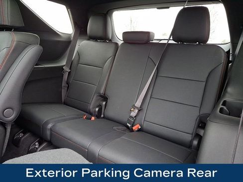 Used 2025 Chevrolet Traverse RS image 15