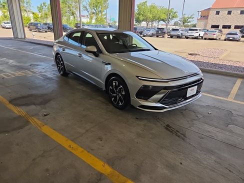 Used 2025 Hyundai Sonata SEL FWD image 6