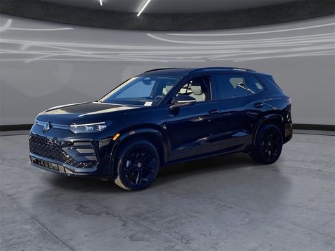 New 2026 Volkswagen Tiguan SE R-Line image 3