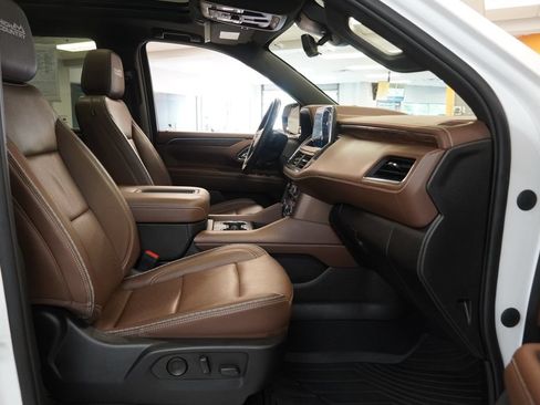 Used 2023 Chevrolet Tahoe High Country AWD/4WD image 41
