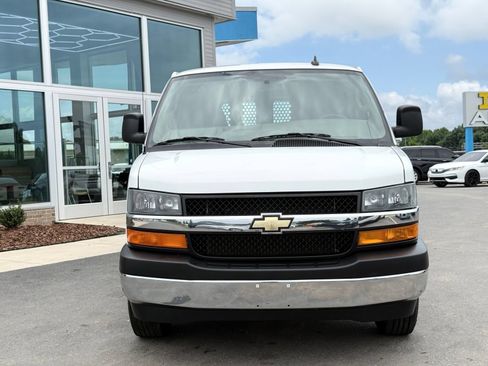 Used 2023 Chevrolet Express 2500 w/ Driver Convenience Package RWD image 5