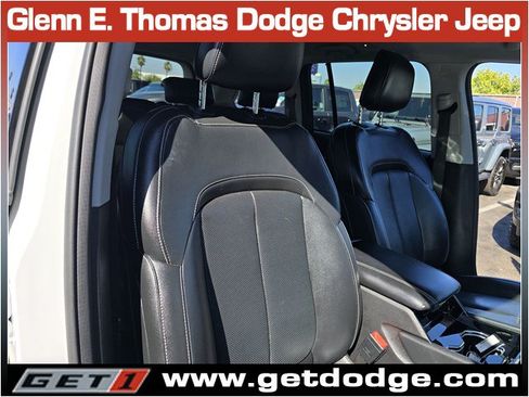 Certified 2023 Jeep Grand Cherokee Limited w/ Luxury Tech Group II AWD/4WD image 33