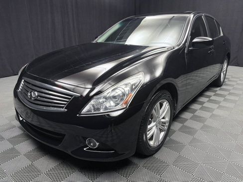 Used 2015 INFINITI Q40 AWD w/ Navigation Package image 2