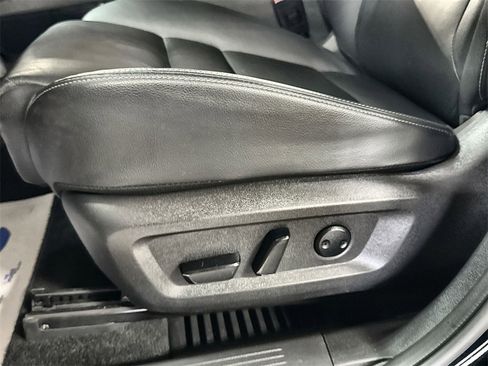 Used 2023 Nissan Rogue SL image 13