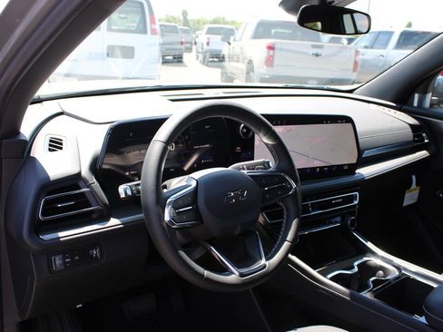 New 2026 Chevrolet Traverse LT w/ Midnight/Sport Edition FWD image 23