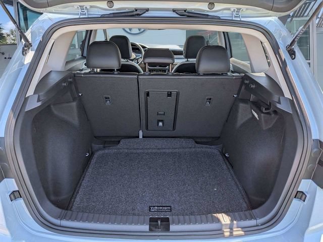 New 2026 Volkswagen Taos SE FWD image 13