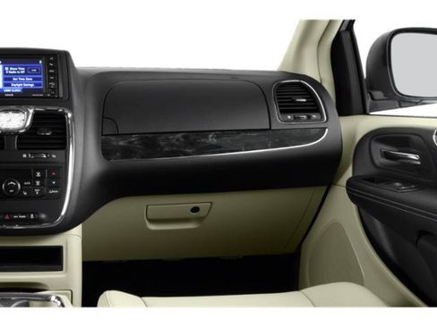 Used 2015 Chrysler Town & Country Touring-L w/ Driver Convenience Group FWD image 18