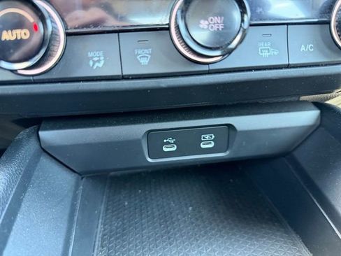Used 2024 Honda Accord EX image 18