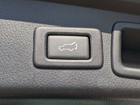 Used 2015 Subaru Forester 2.5i Limited image 14