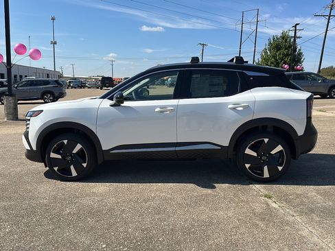 New 2026 Nissan Kicks SR image 5