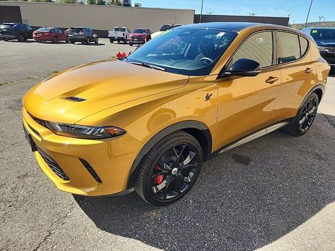 Used 2024 Dodge Hornet R/T Plus image 4