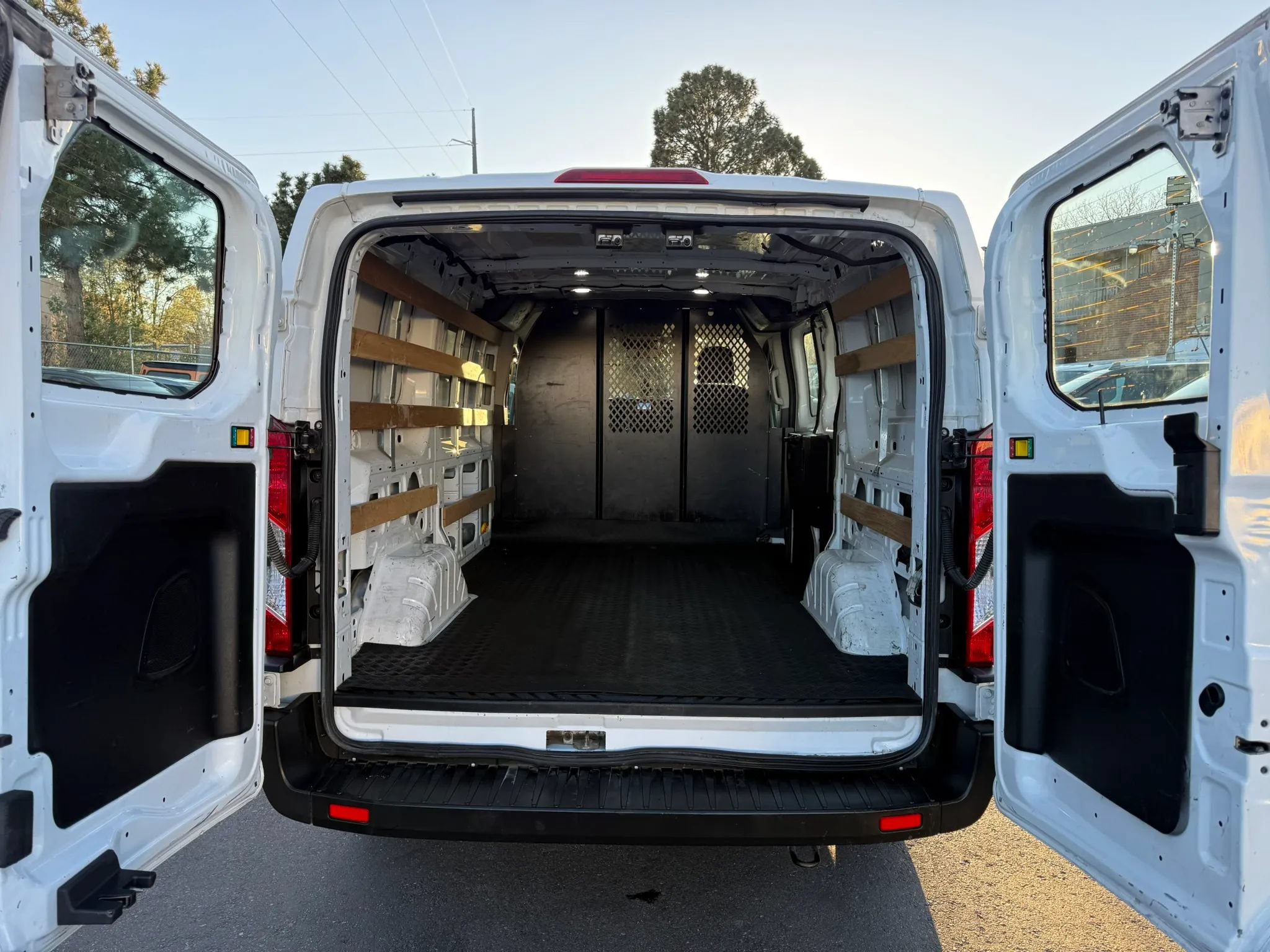 Used 2021 Ford Transit 250 Low Roof w/ Exterior Upgrade Package RWD image 13