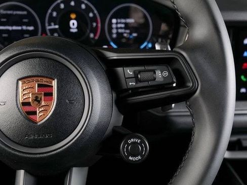 New 2026 Porsche Cayenne image 21
