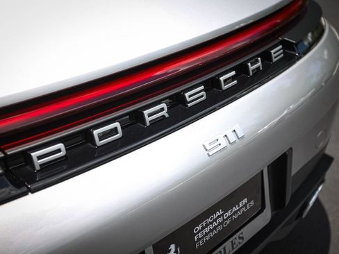 Used 2025 Porsche 911 Carrera RWD image 18