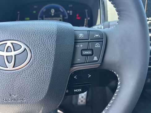 Certified 2026 Toyota Camry SE w/ Convenience Package FWD image 8