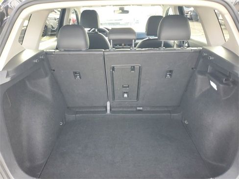 Used 2024 Volkswagen Taos SE image 9