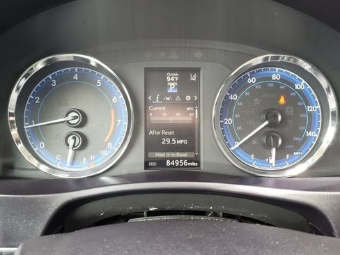 Used 2019 Toyota Corolla SE w/ Carpet Mat Package (TMS) FWD image 14