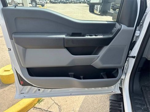 New 2025 Ford F550 4x4 SuperCab Super Duty image 21