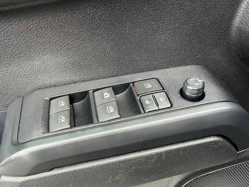 Used 2021 Toyota Tacoma SR RWD image 11